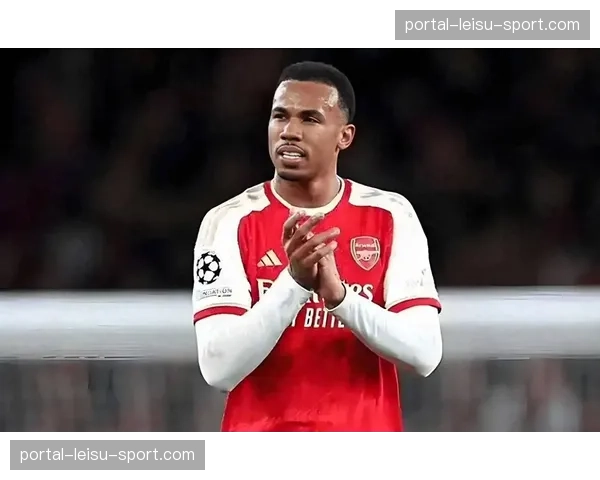 阿森纳公布三月赛程集训名单,强调由守转攻演练成果 阿森纳公布三月赛程集训名单,强调由守转攻演练成果